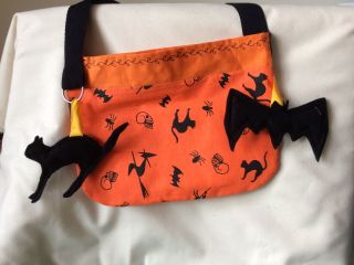 Make a Trick or Treat Bag - Orpington Region 2