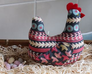 Chicken Pin Cushion Tutorial and Template